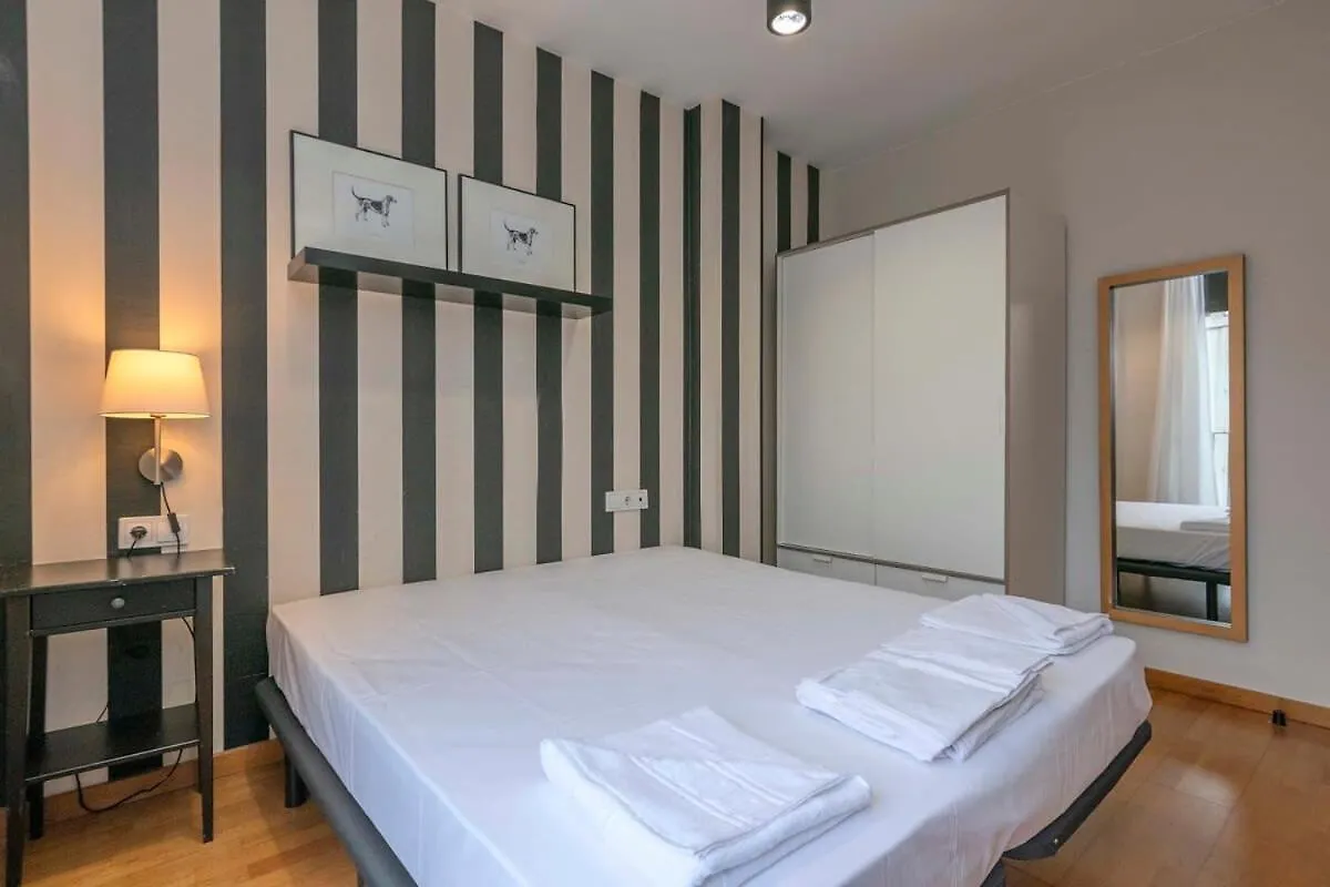 Modern And Bright Apartment In Eixample 5-1 Barcelona
